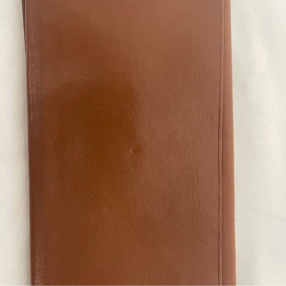 Vintage Carolina Herrera Made in Italy wallet in rich supple leather - Picture 3 of 9